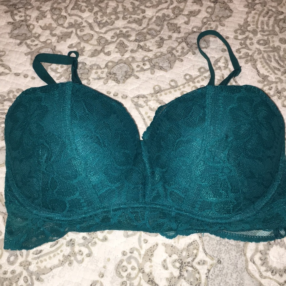 Victoria secret bra.